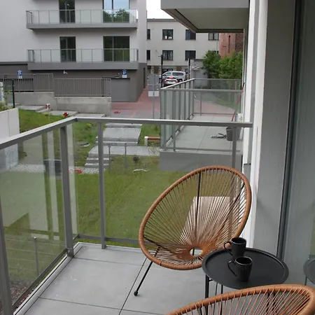 Apartment Suny With Free Underground Parking! *