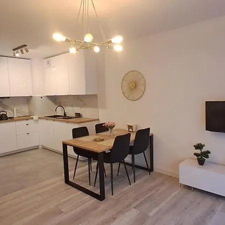 Suny With Free Underground Parking! Apartment
