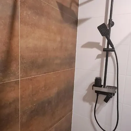 Suny With Free Underground Parking! Apartment *