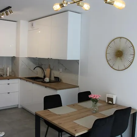 Apartment Suny With Free Underground Parking! *