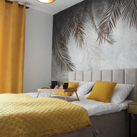 Suny With Free Underground Parking! Apartment