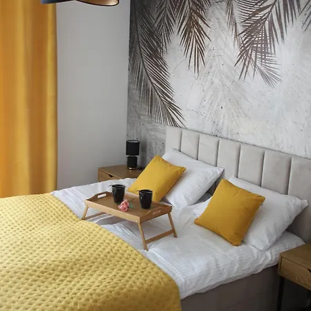 Apartment Suny With Free Underground Parking! *